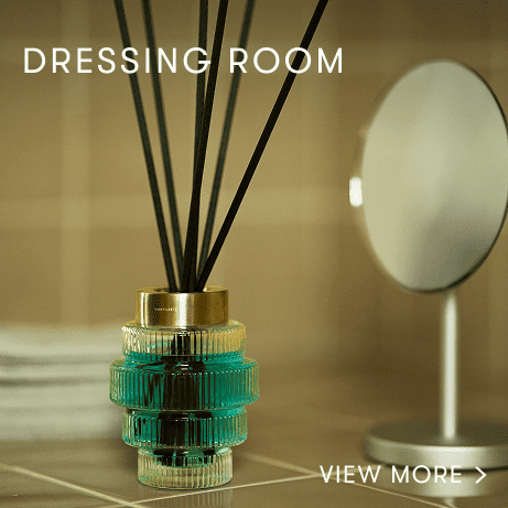DRESSING ROOM