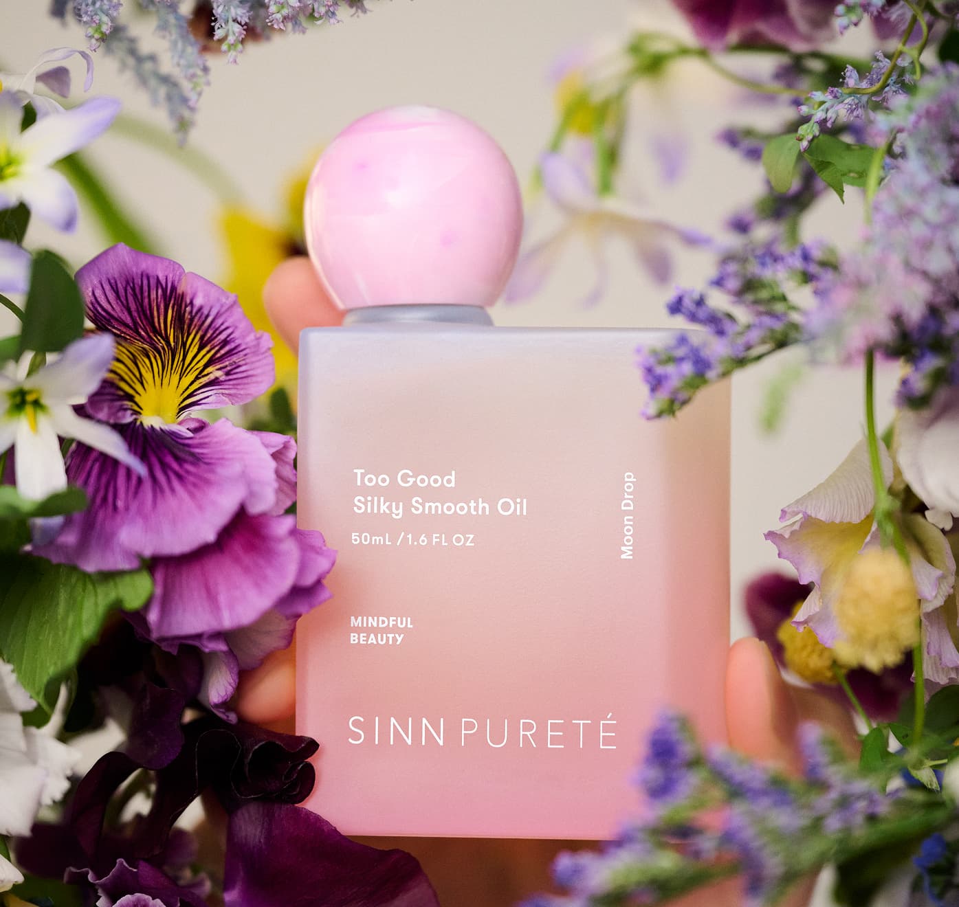 香りのレイヤーを楽しむパフュームオイル